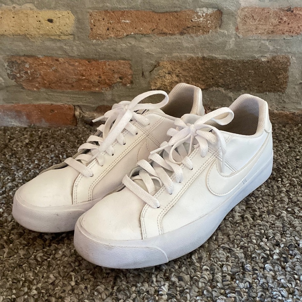 Women’s Nike Court Royale AC